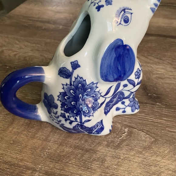 Porcelain Elephant Tea Pot by Baum Bros - Picture 7 of 7